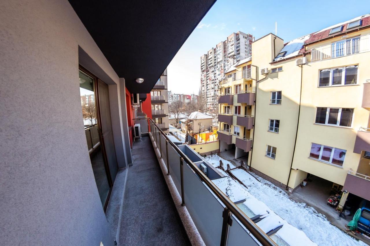 Bright 1Bdr Apartment With A Balcony Sofia Exterior photo